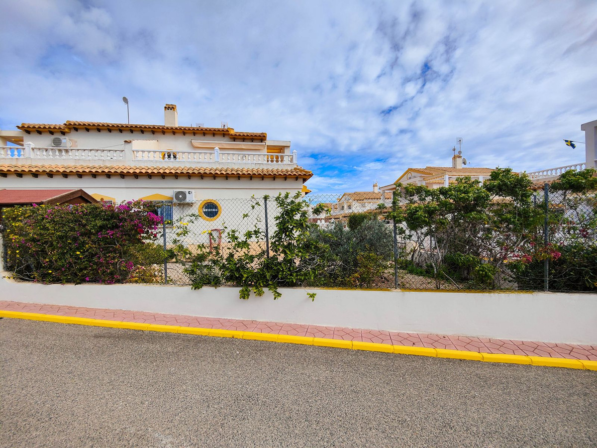 Se vende Adosada de 3 dormitorios en Costa Blanca, Alicante, España
