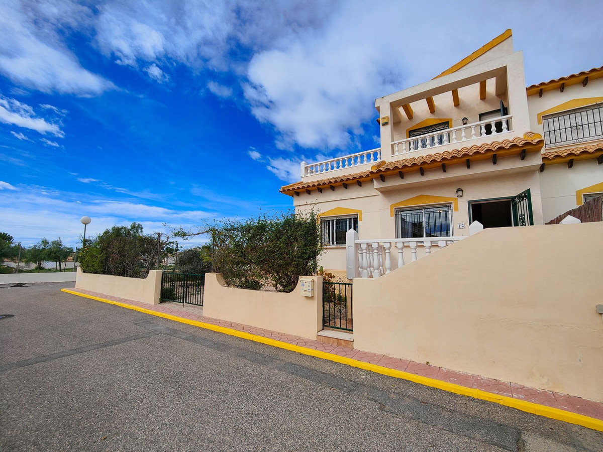 Se vende Adosada de 3 dormitorios en Costa Blanca, Alicante, España