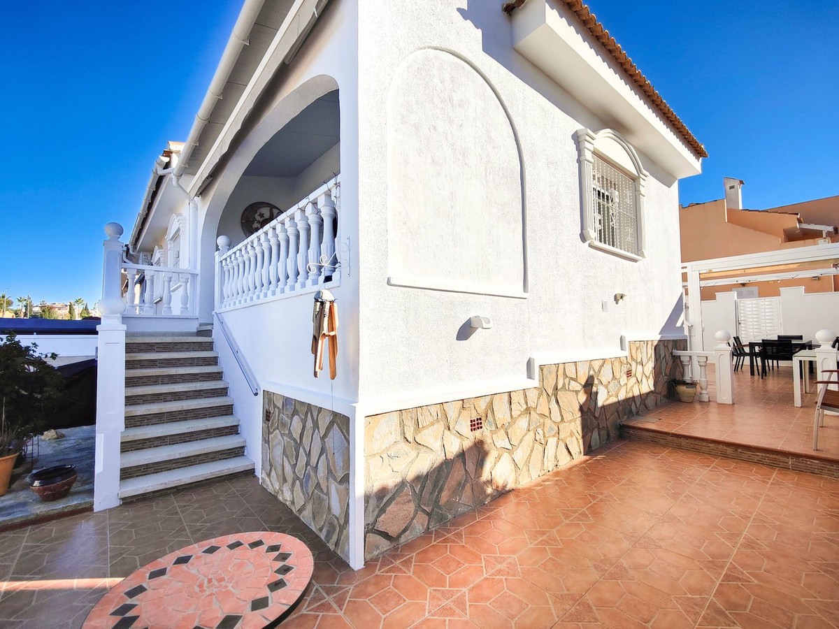 Se vende Villa - Chalet de 2 dormitorios en Costa Blanca, Alicante, España
