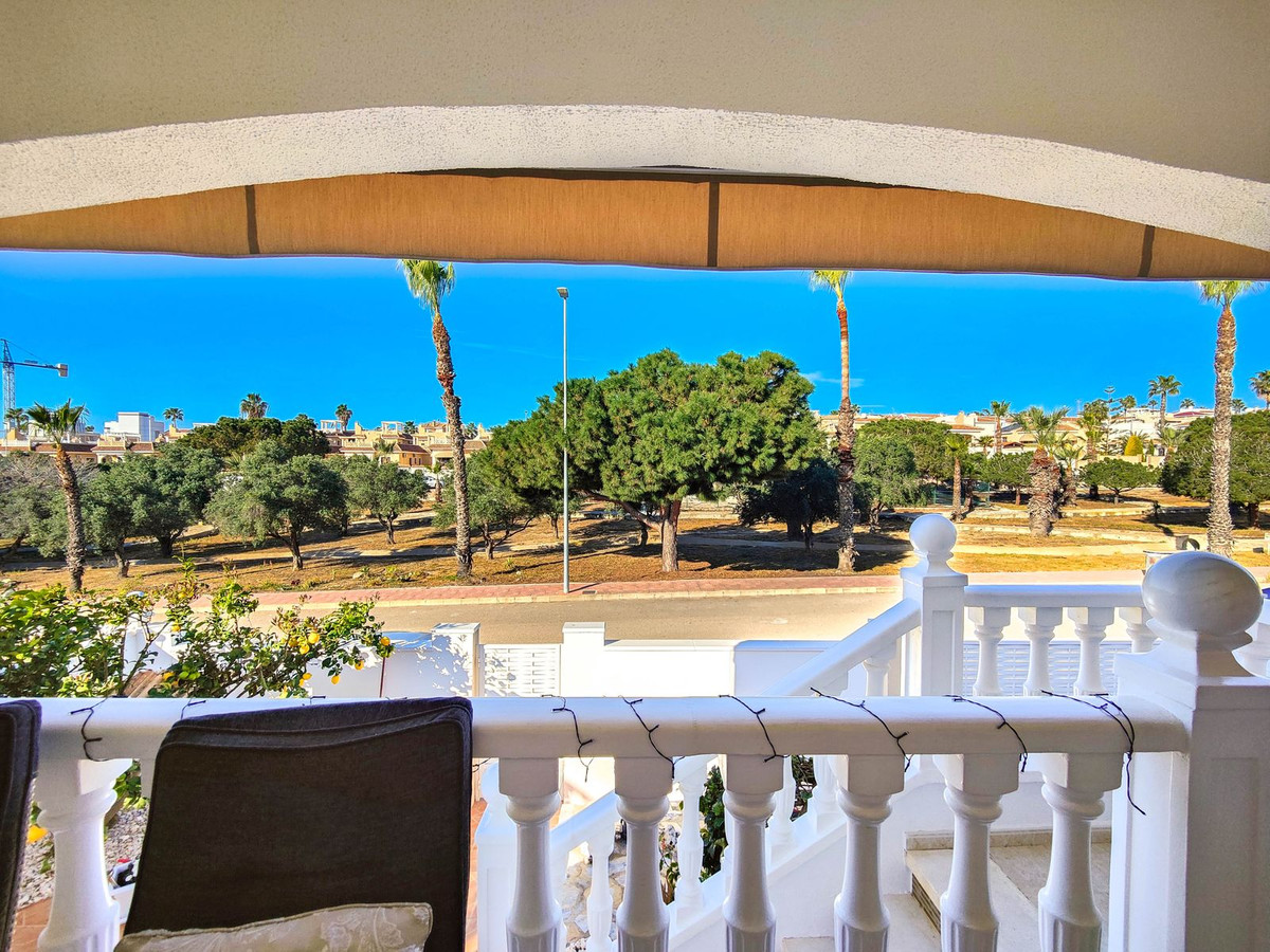 Se vende Villa - Chalet de 2 dormitorios en Costa Blanca, Alicante, España