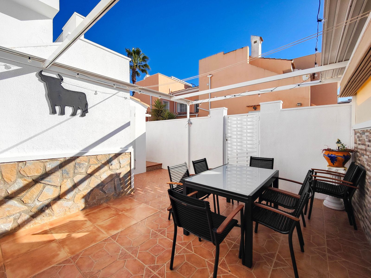 Se vende Villa - Chalet de 2 dormitorios en Costa Blanca, Alicante, España