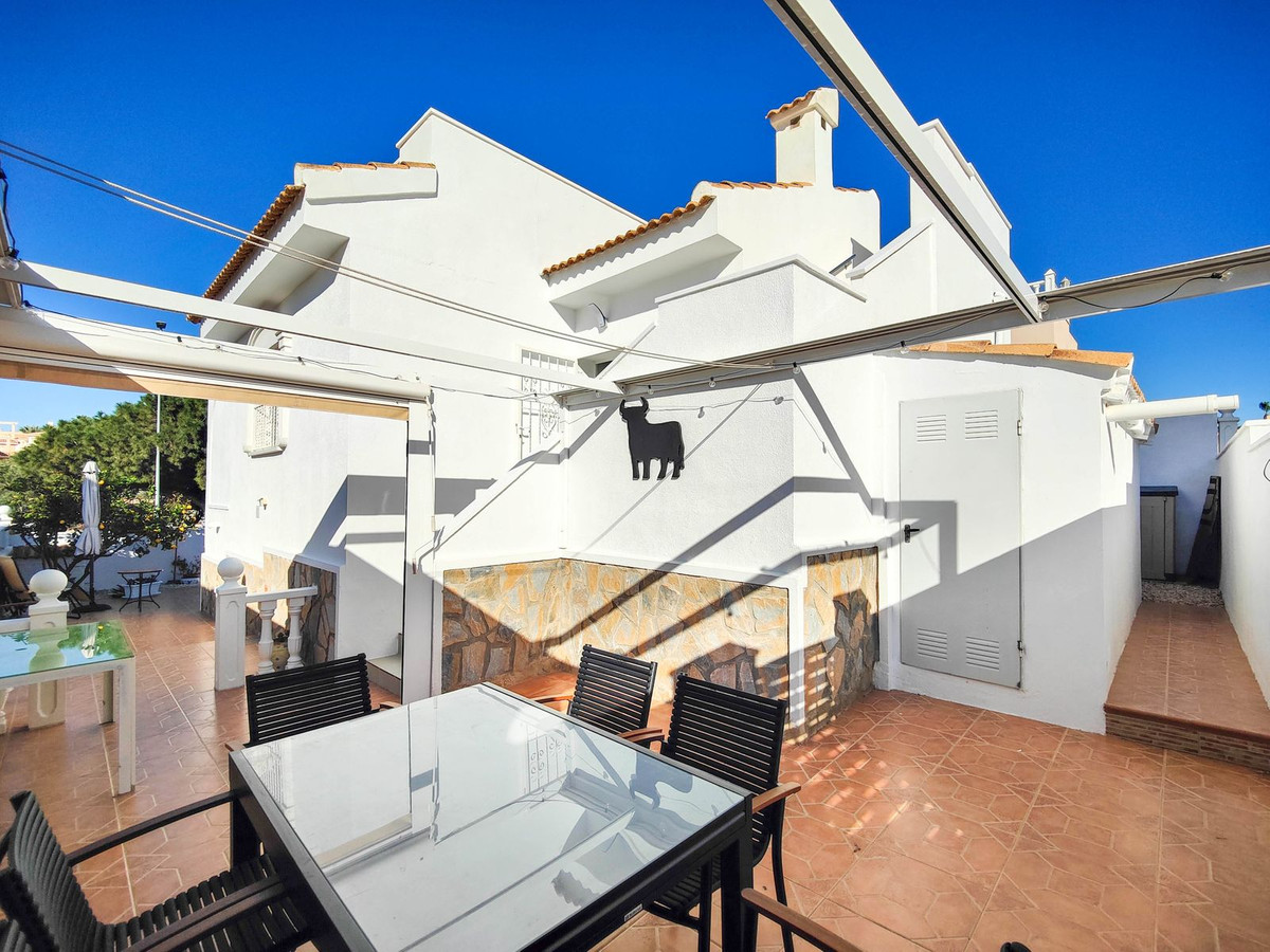 Se vende Villa - Chalet de 2 dormitorios en Costa Blanca, Alicante, España