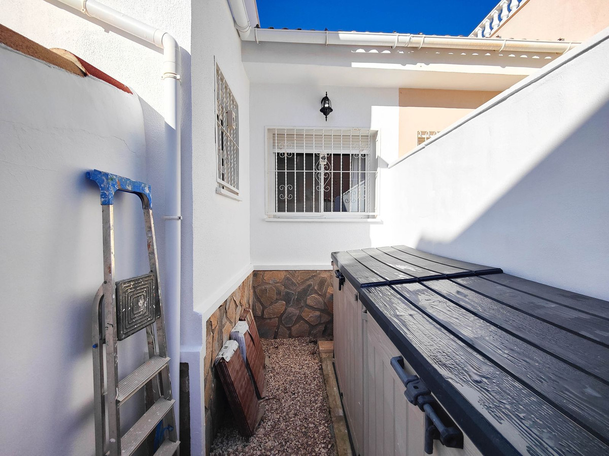 Se vende Villa - Chalet de 2 dormitorios en Costa Blanca, Alicante, España