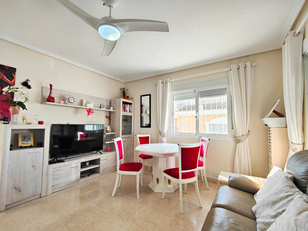 Se vende Villa - Chalet de 2 dormitorios en Costa Blanca, Alicante, España