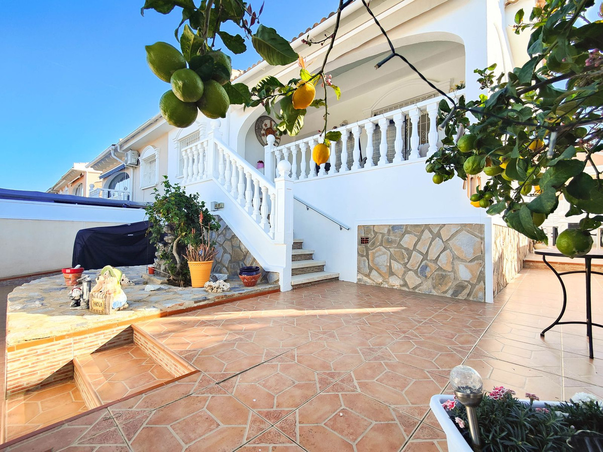 Se vende Villa - Chalet de 2 dormitorios en Costa Blanca, Alicante, España