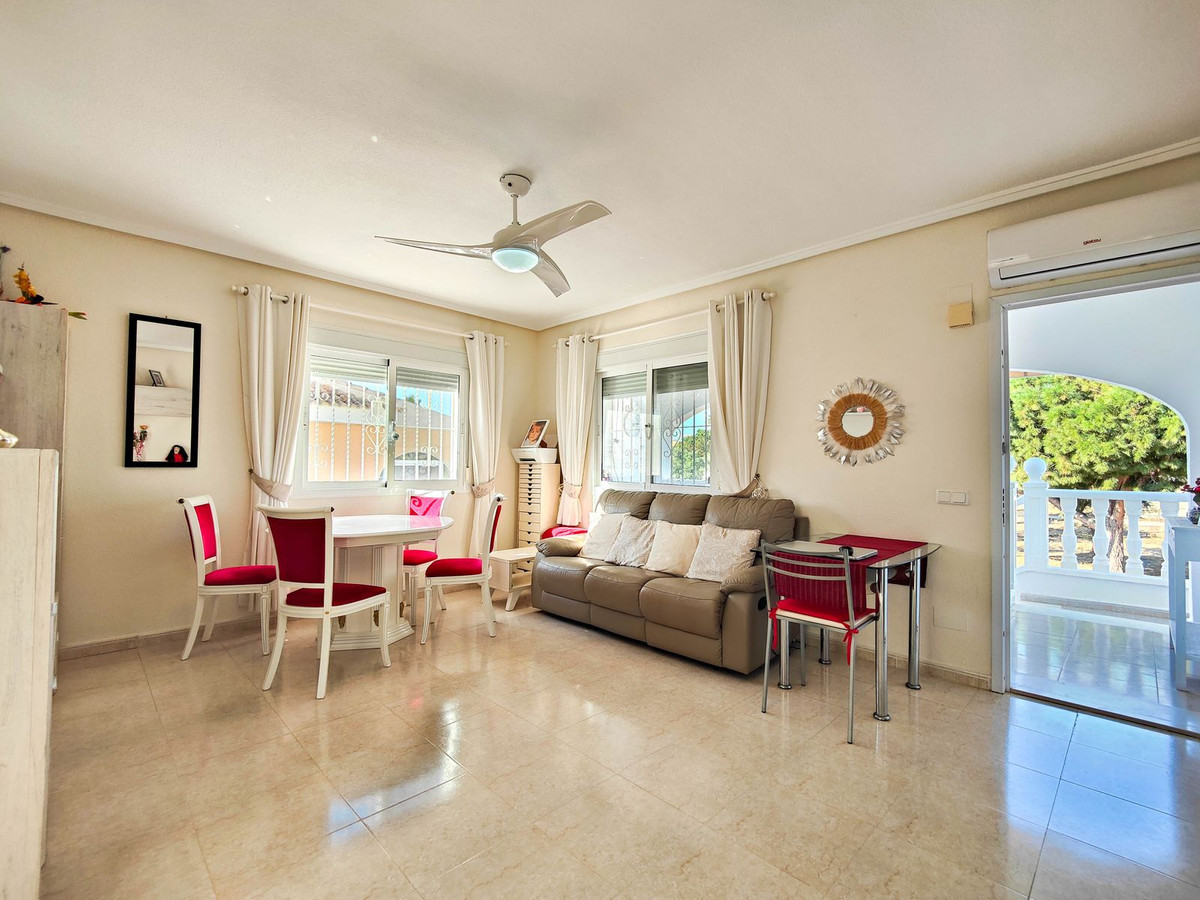 Se vende Villa - Chalet de 2 dormitorios en Costa Blanca, Alicante, España