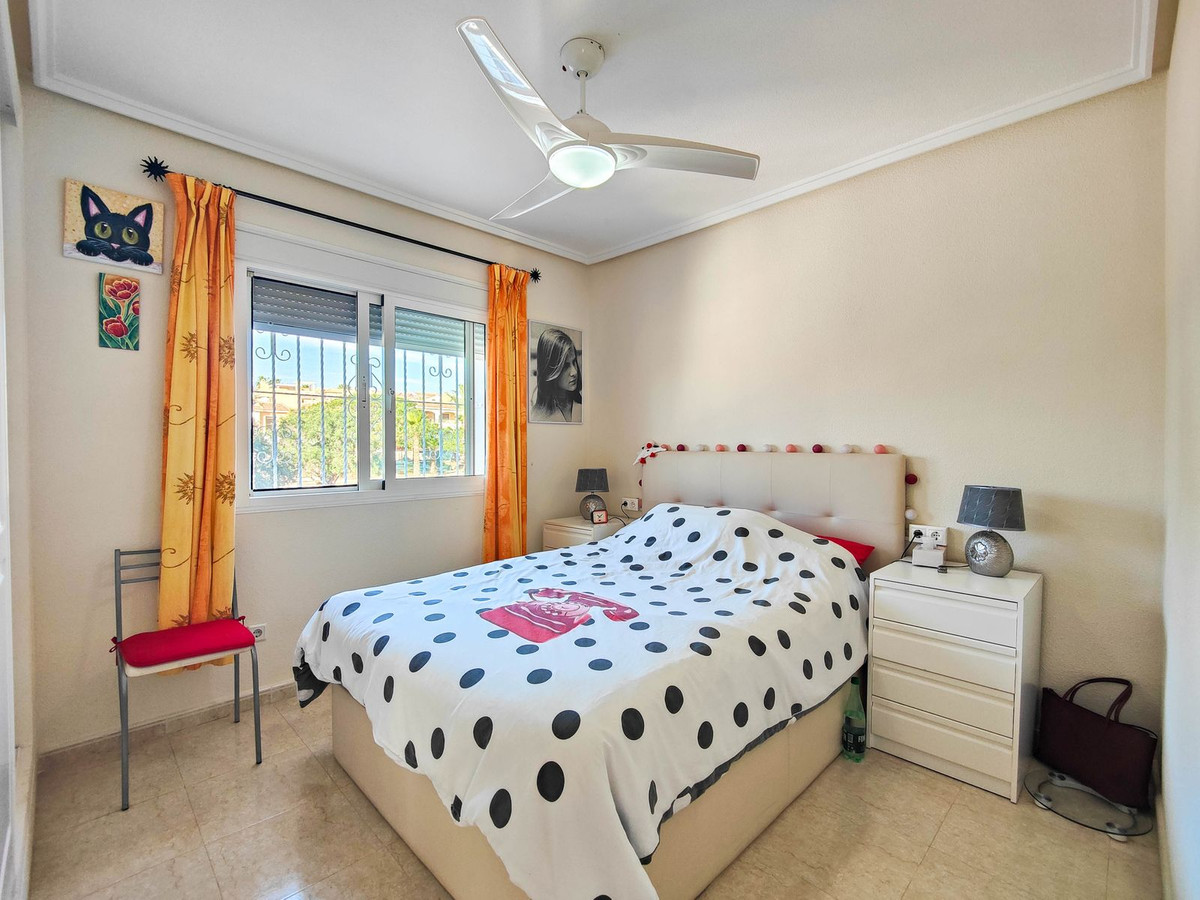 Se vende Villa - Chalet de 2 dormitorios en Costa Blanca, Alicante, España