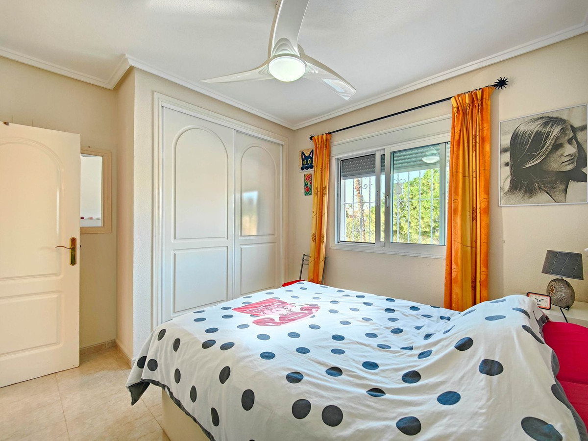 Se vende Villa - Chalet de 2 dormitorios en Costa Blanca, Alicante, España