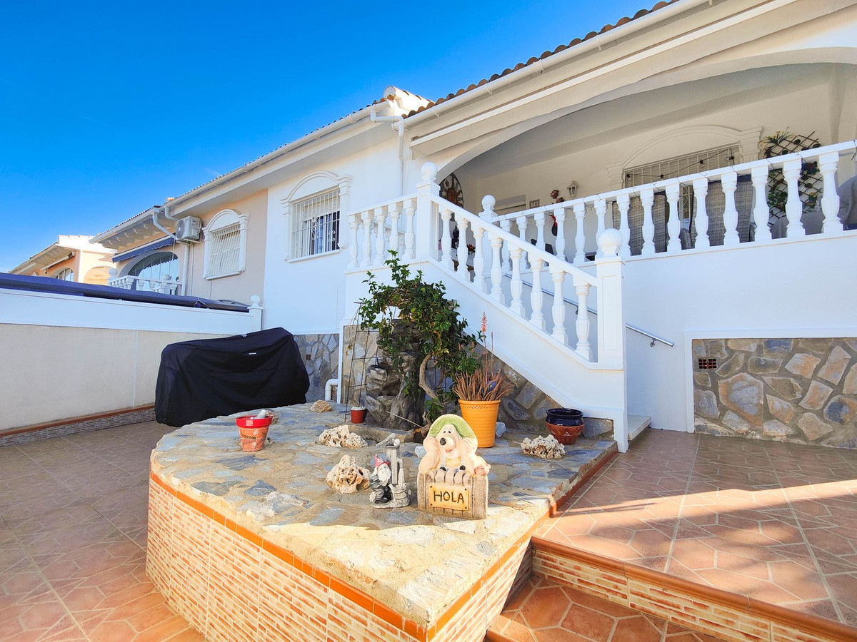 Se vende Villa - Chalet de 2 dormitorios en Costa Blanca, Alicante, España