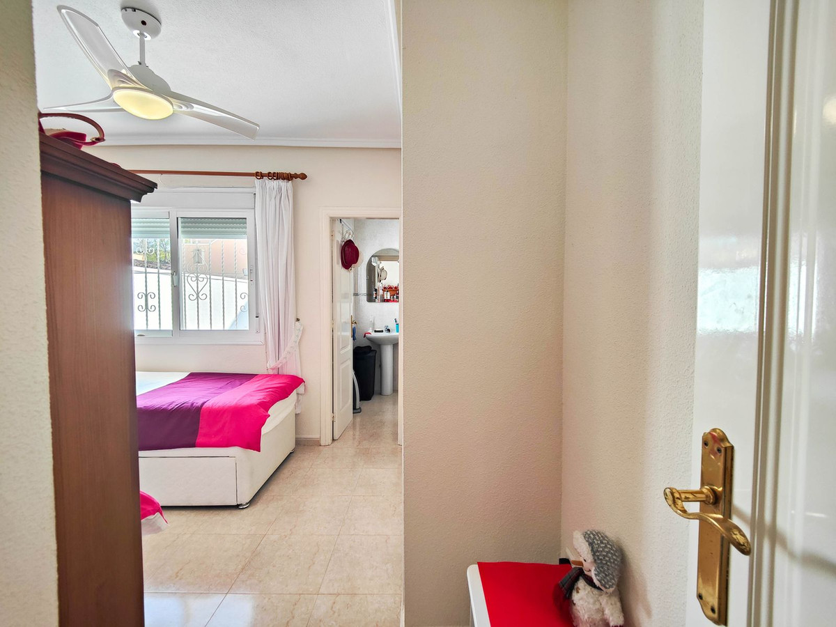 Se vende Villa - Chalet de 2 dormitorios en Costa Blanca, Alicante, España
