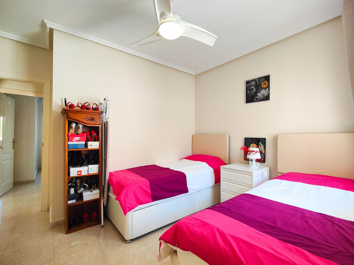 Se vende Villa - Chalet de 2 dormitorios en Costa Blanca, Alicante, España