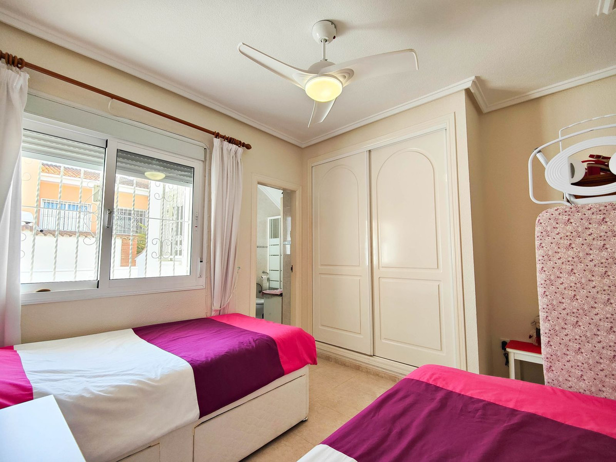 Se vende Villa - Chalet de 2 dormitorios en Costa Blanca, Alicante, España