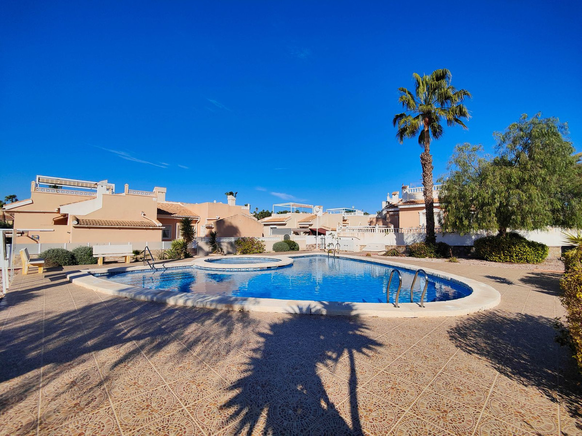 Se vende Villa - Chalet de 2 dormitorios en Costa Blanca, Alicante, España
