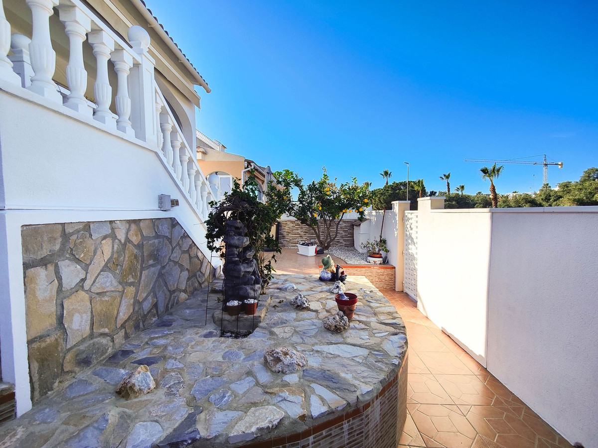 Se vende Villa - Chalet de 2 dormitorios en Costa Blanca, Alicante, España