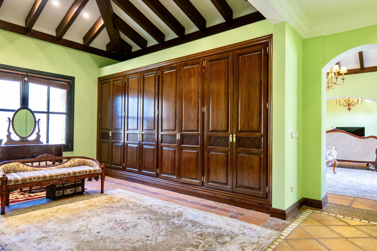 Se vende Villa - Chalet de 6 dormitorios en Costa Del Sol, Málaga, España