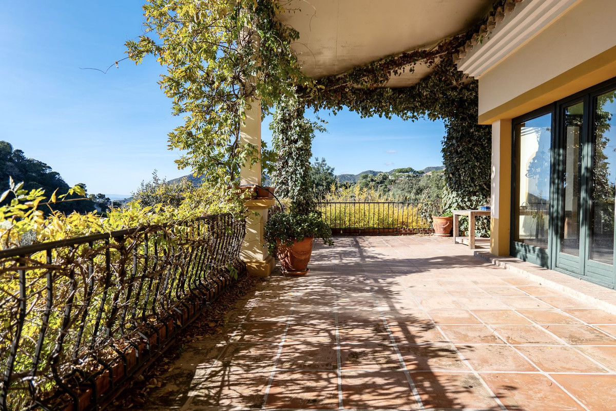 Se vende Villa - Chalet de 6 dormitorios en Costa Del Sol, Málaga, España