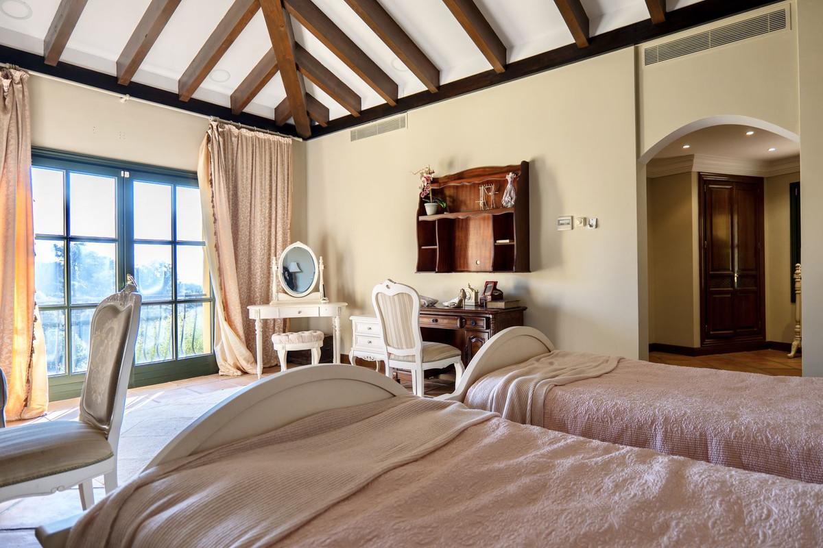 Se vende Villa - Chalet de 6 dormitorios en Costa Del Sol, Málaga, España