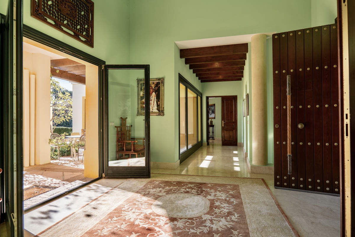 Se vende Villa - Chalet de 6 dormitorios en Costa Del Sol, Málaga, España