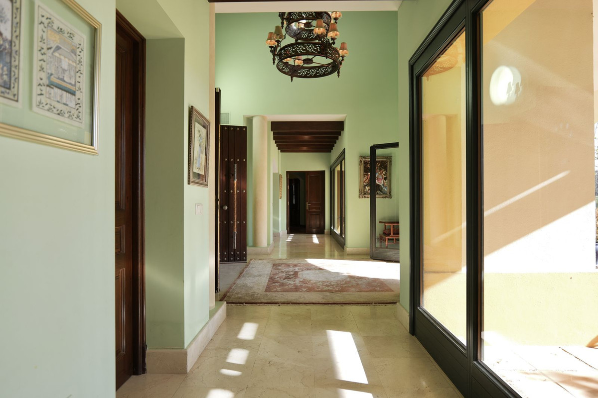 Se vende Villa - Chalet de 6 dormitorios en Costa Del Sol, Málaga, España
