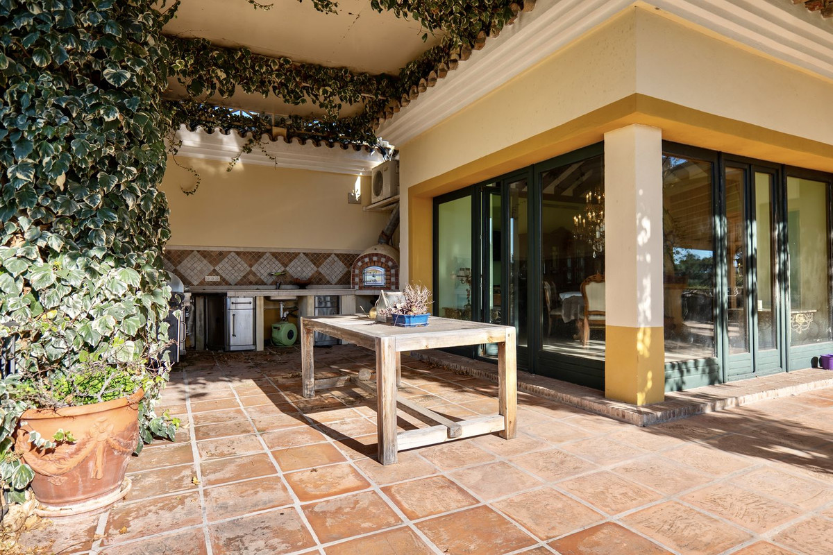 Se vende Villa - Chalet de 6 dormitorios en Costa Del Sol, Málaga, España