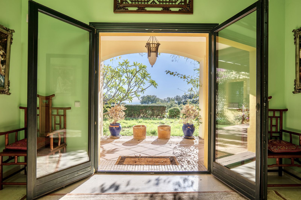 Se vende Villa - Chalet de 6 dormitorios en Costa Del Sol, Málaga, España