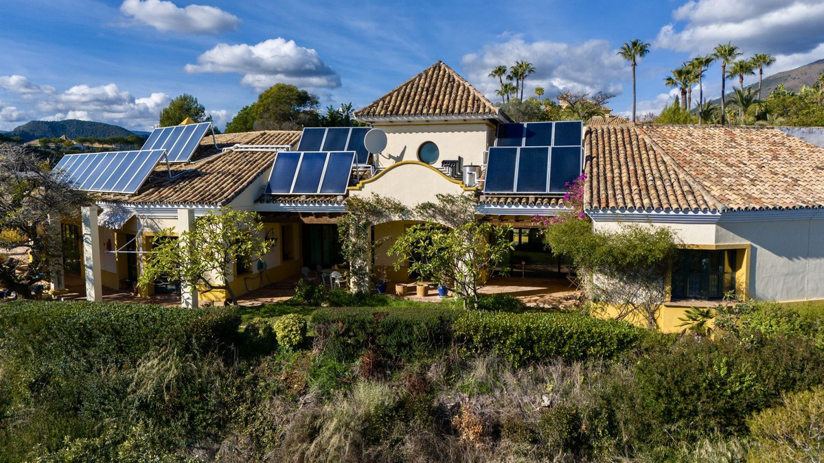 Se vende Villa - Chalet de 6 dormitorios en Costa Del Sol, Málaga, España