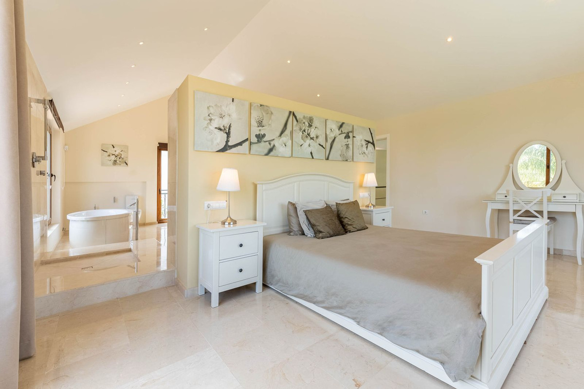 5 Bed Townhouse for sale in La Cala Golf Costa Del Sol, Málaga, Spain