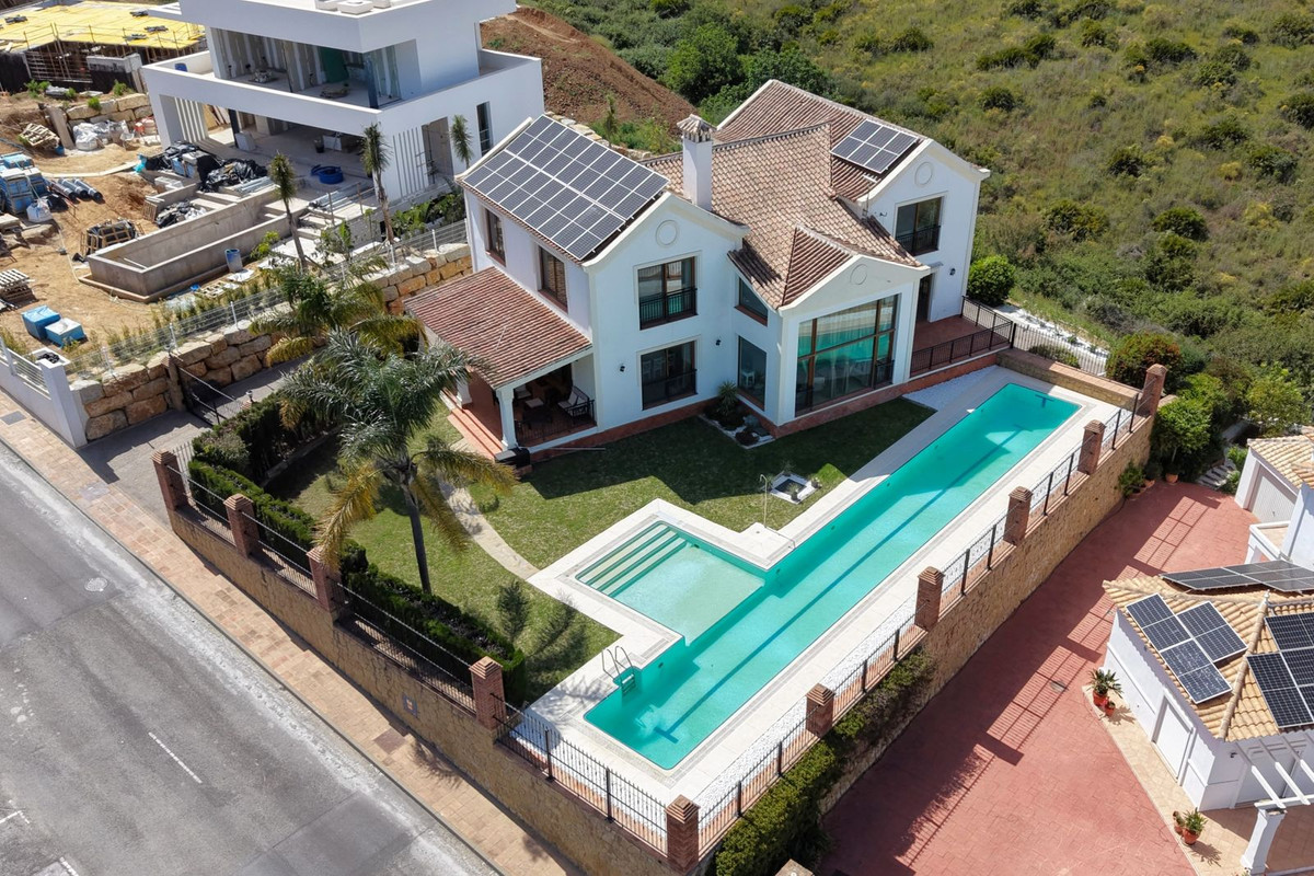 5 Bed Townhouse for sale in La Cala Golf Costa Del Sol, Málaga, Spain
