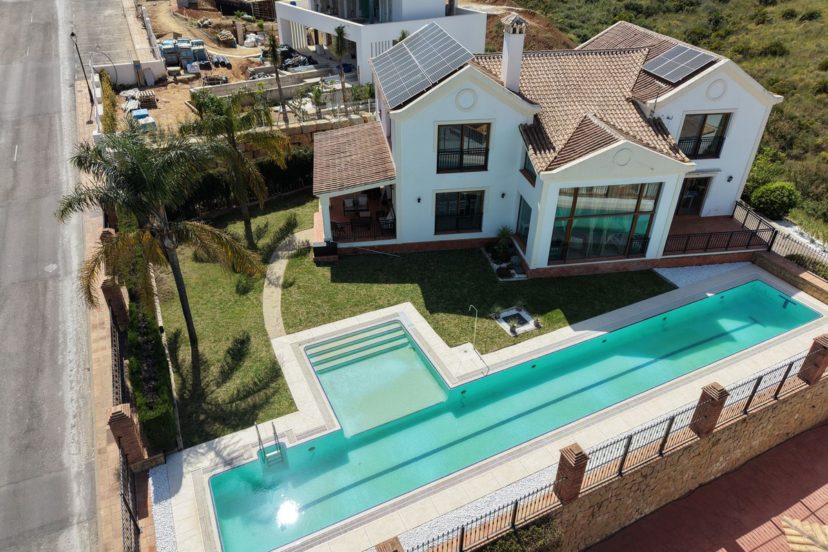 5 Bed Townhouse for sale in La Cala Golf Costa Del Sol, Málaga, Spain