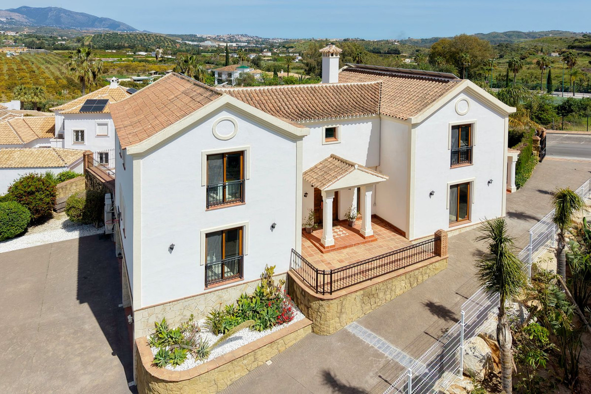 5 Bed Townhouse for sale in La Cala Golf Costa Del Sol, Málaga, Spain