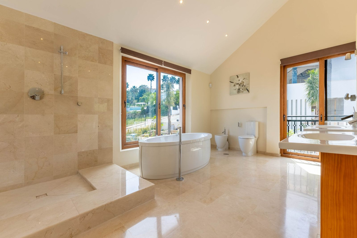 5 Bed Townhouse for sale in La Cala Golf Costa Del Sol, Málaga, Spain