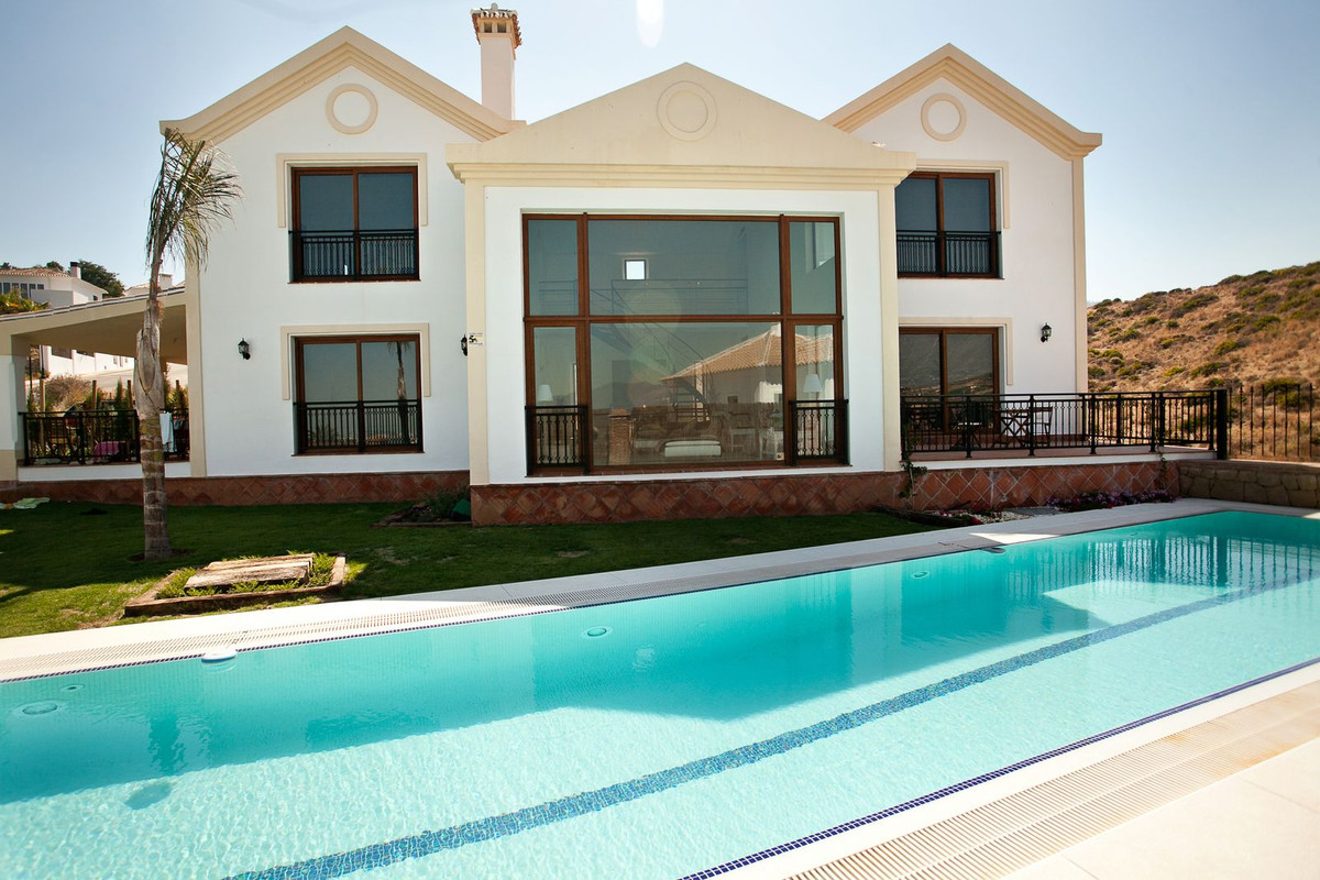 5 Bed Townhouse for sale in La Cala Golf Costa Del Sol, Málaga, Spain