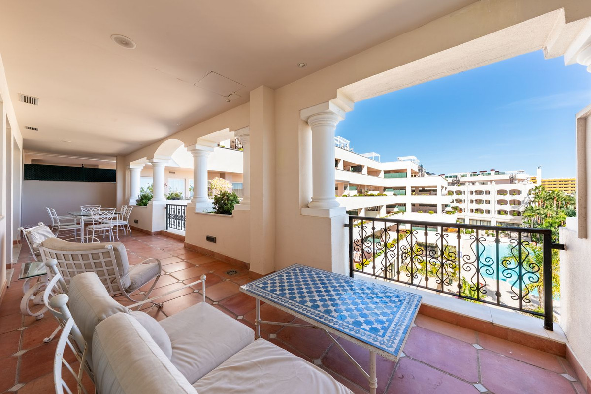 Se vende Apartamento Planta Media de 2 dormitorios en Costa Del Sol, Málaga, España