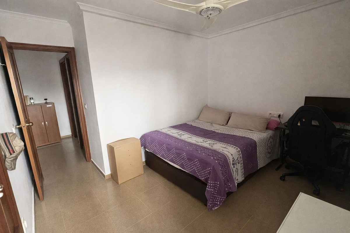 Se vende Apartamento Planta Media de 3 dormitorios en Costa Del Sol, Málaga, España