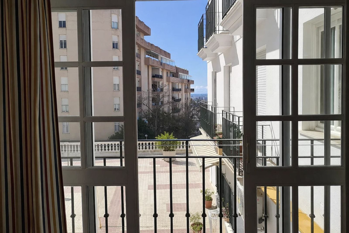 Se vende Apartamento Planta Media de 3 dormitorios en Costa Del Sol, Málaga, España