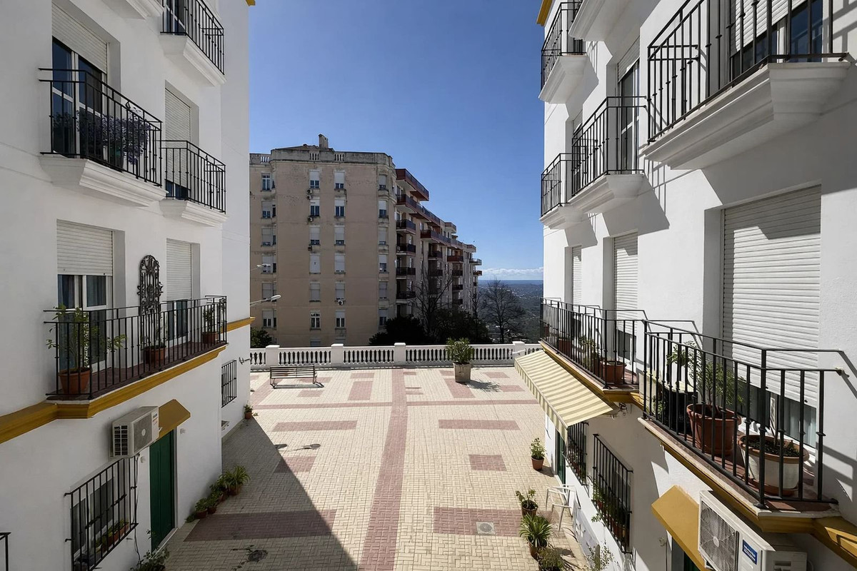 Se vende Apartamento Planta Media de 3 dormitorios en Costa Del Sol, Málaga, España
