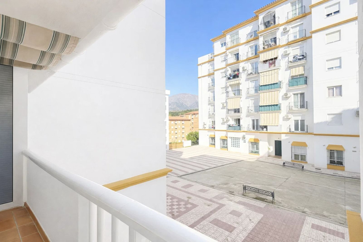 Se vende Apartamento Planta Media de 3 dormitorios en Costa Del Sol, Málaga, España