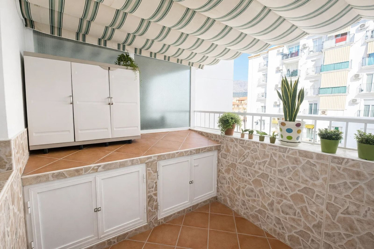 Se vende Apartamento Planta Media de 3 dormitorios en Costa Del Sol, Málaga, España