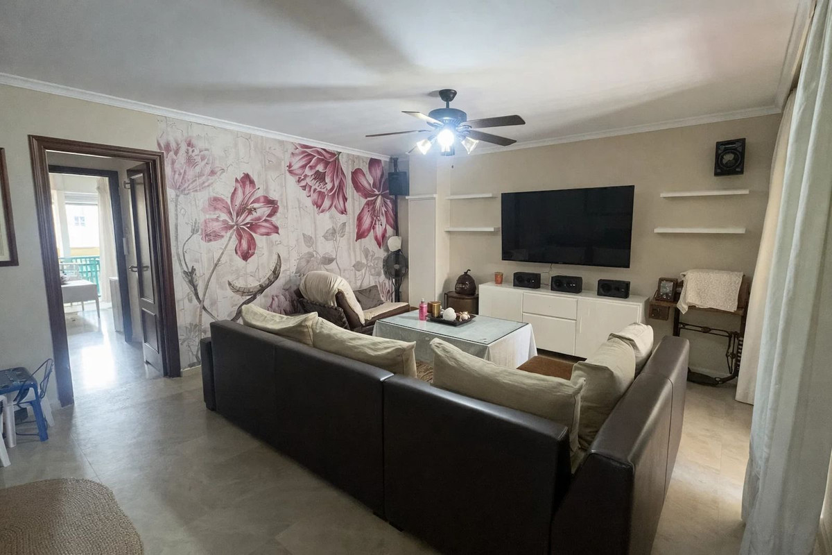 Se vende Apartamento Planta Media de 3 dormitorios en Costa Del Sol, Málaga, España