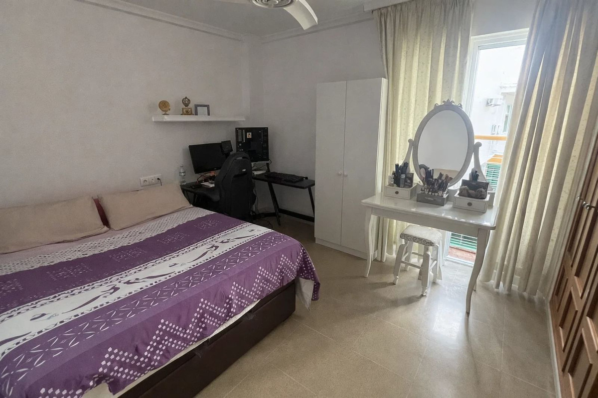 Se vende Apartamento Planta Media de 3 dormitorios en Costa Del Sol, Málaga, España
