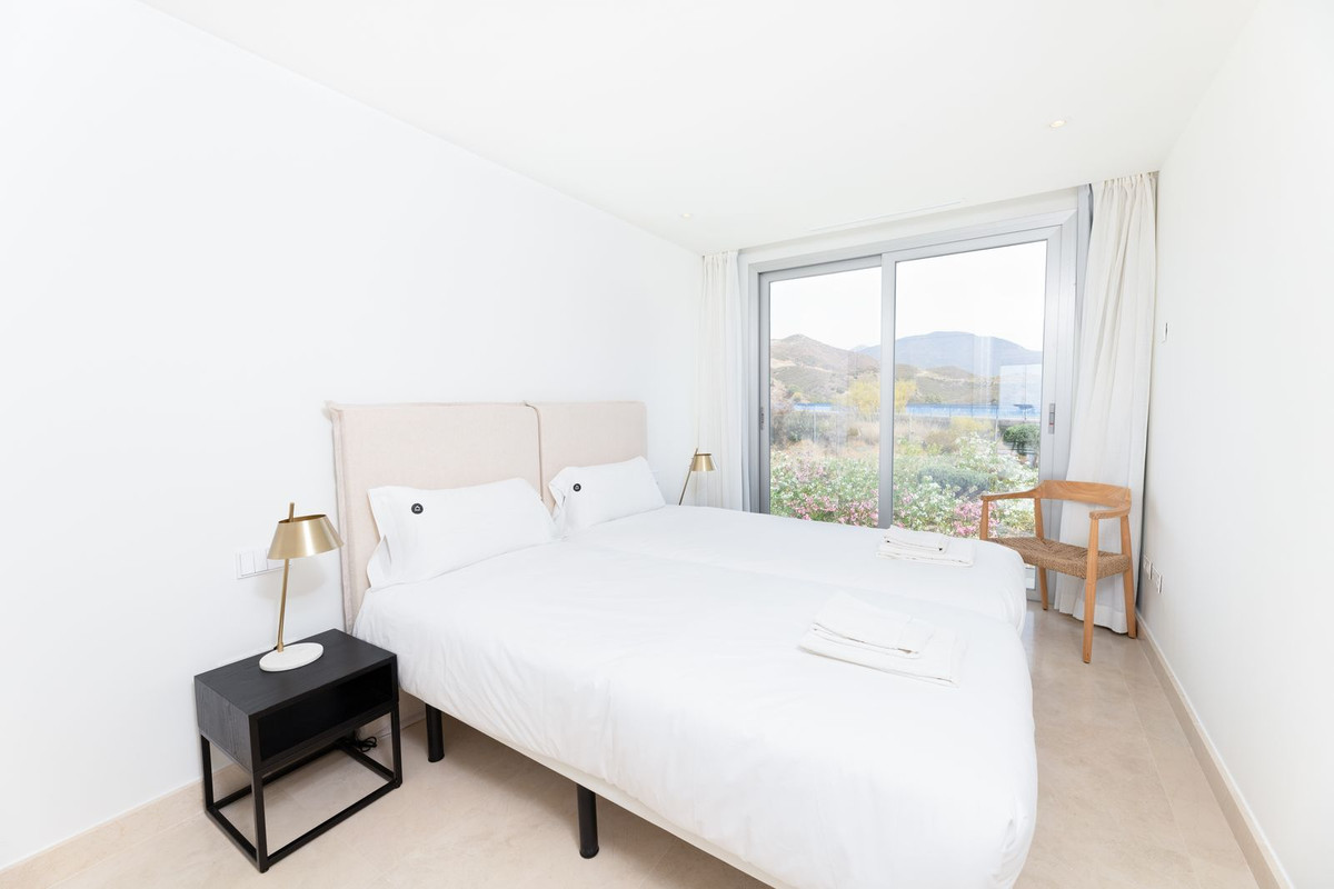 2 Bed Apartment for sale in Nueva Andalucía Costa Del Sol, Málaga, Spain