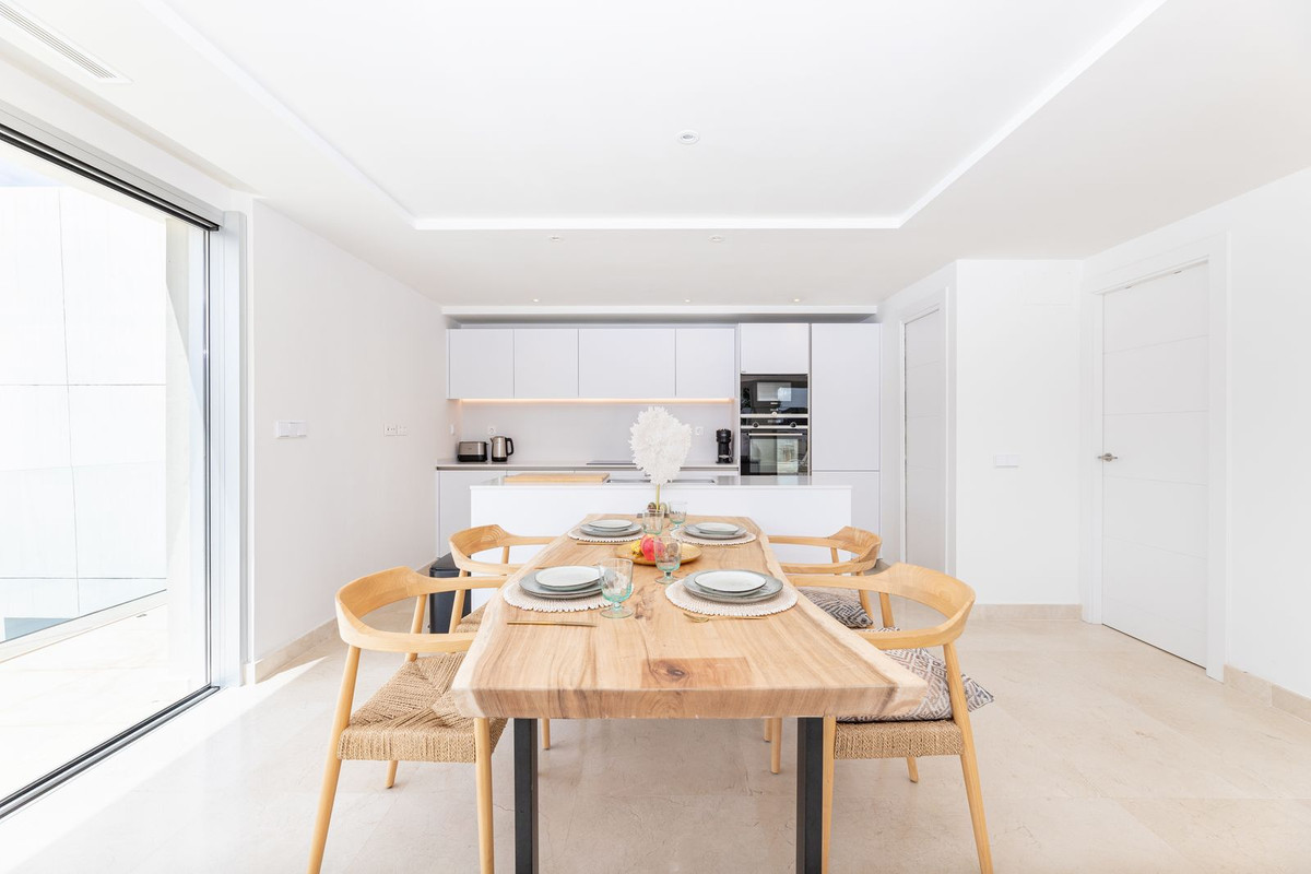 2 Bed Apartment for sale in Nueva Andalucía Costa Del Sol, Málaga, Spain