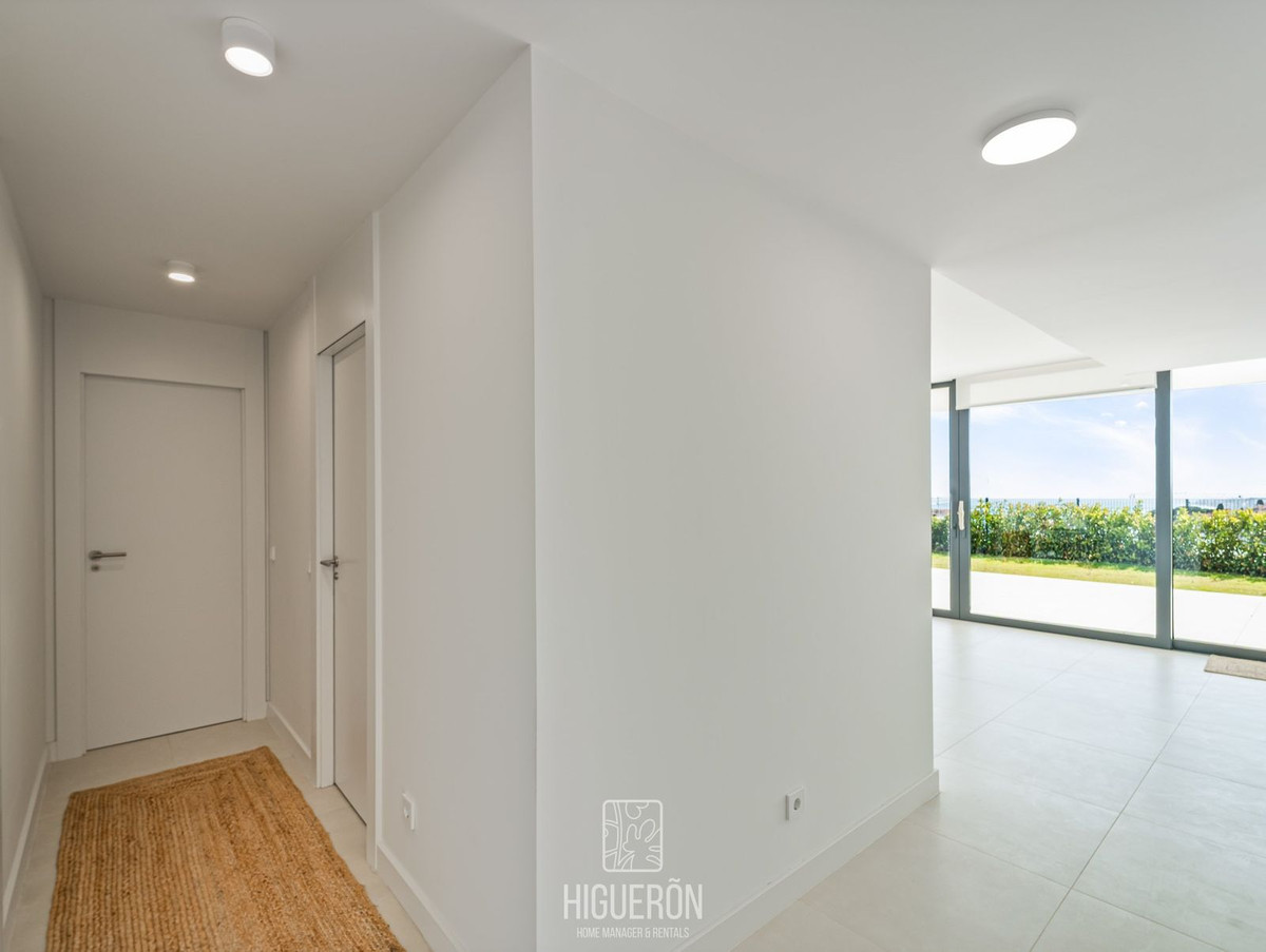 3 Bed Apartment for sale in Fuengirola Costa Del Sol, Málaga, Spain