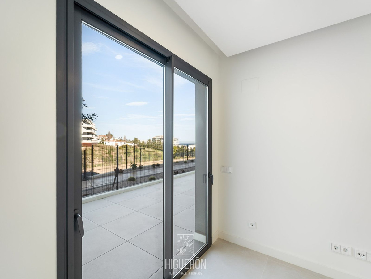 3 Bed Apartment for sale in Fuengirola Costa Del Sol, Málaga, Spain