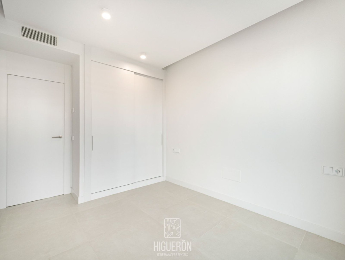3 Bed Apartment for sale in Fuengirola Costa Del Sol, Málaga, Spain