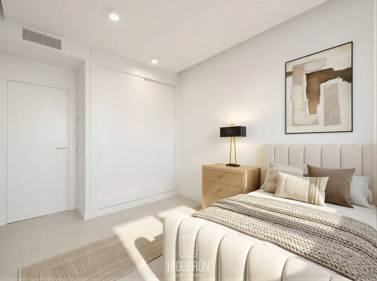 3 Bed Apartment for sale in Fuengirola Costa Del Sol, Málaga, Spain
