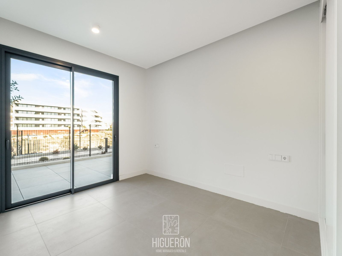 3 Bed Apartment for sale in Fuengirola Costa Del Sol, Málaga, Spain