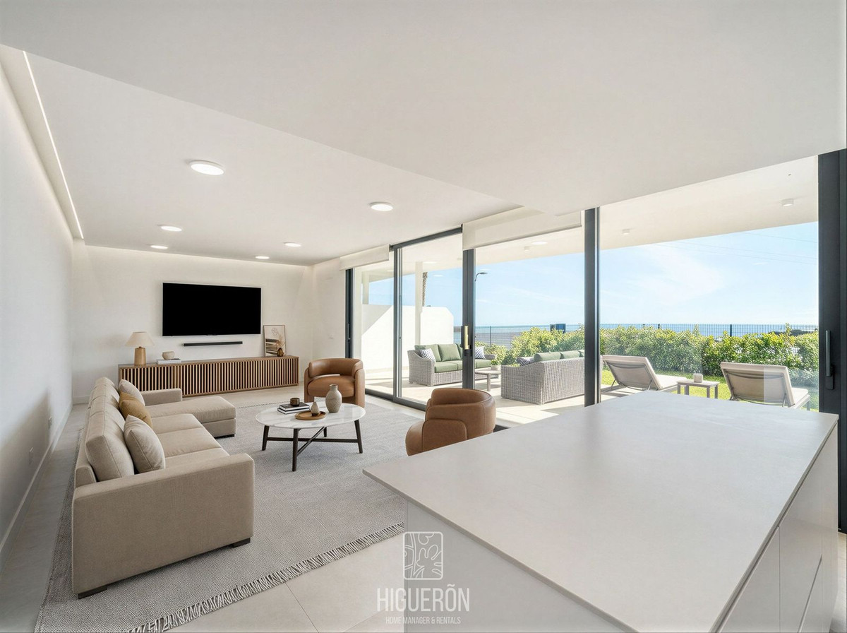 3 Bed Apartment for sale in Fuengirola Costa Del Sol, Málaga, Spain