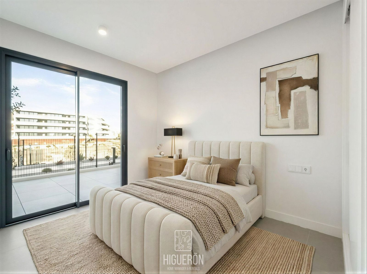 3 Bed Apartment for sale in Fuengirola Costa Del Sol, Málaga, Spain