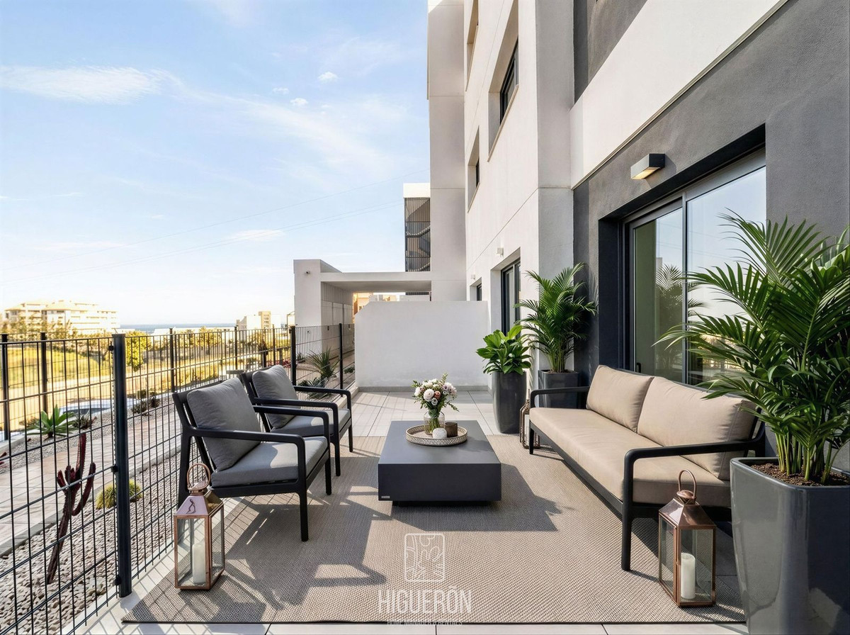 3 Bed Apartment for sale in Fuengirola Costa Del Sol, Málaga, Spain